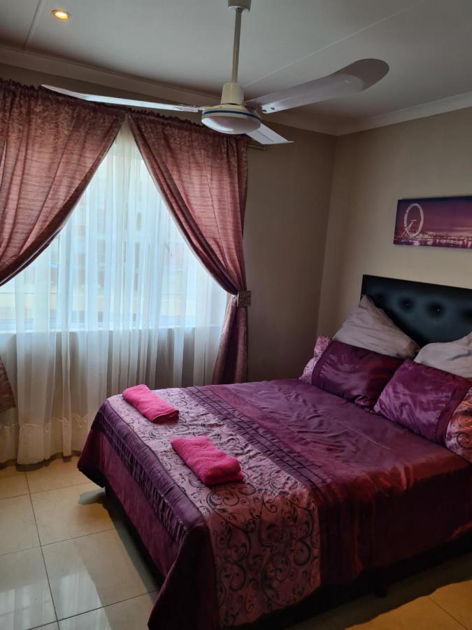 Durban Beach Getaway - Summersands, Inverter For Load Shedding, Free Wifi & Free Parking Exterior foto
