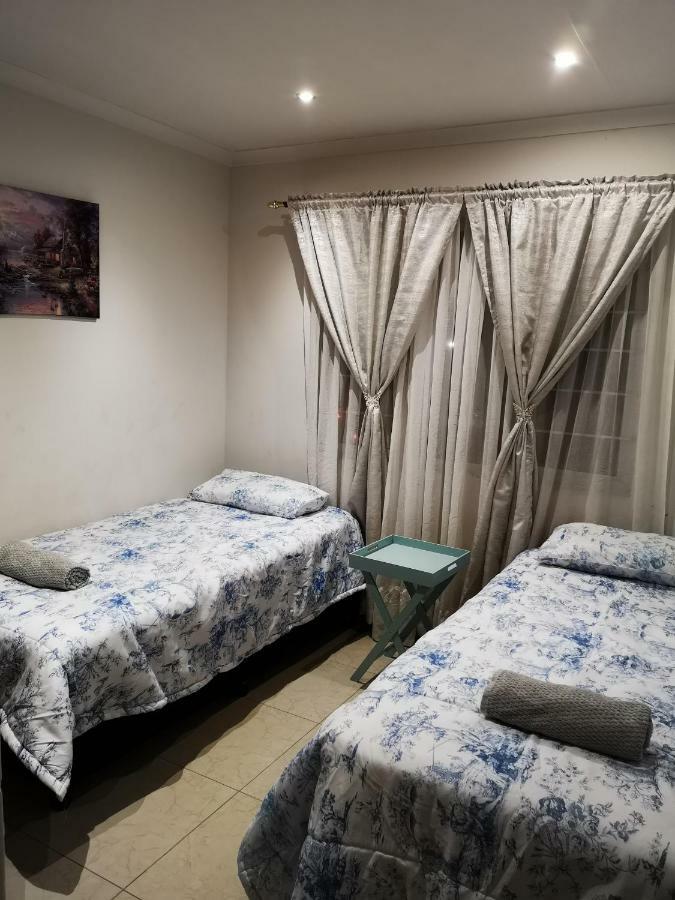 Durban Beach Getaway - Summersands, Inverter For Load Shedding, Free Wifi & Free Parking Exterior foto